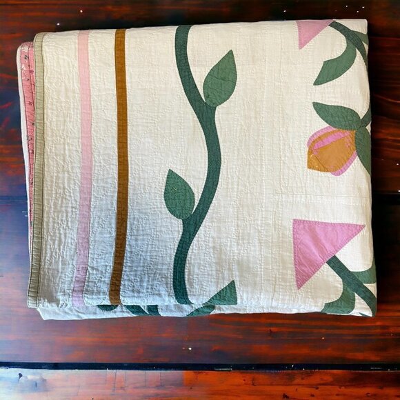 Antique Vintage Tulip Applique Quilt Reversible Date Embroidred 1931  92" x 78" - Picture 13 of 13